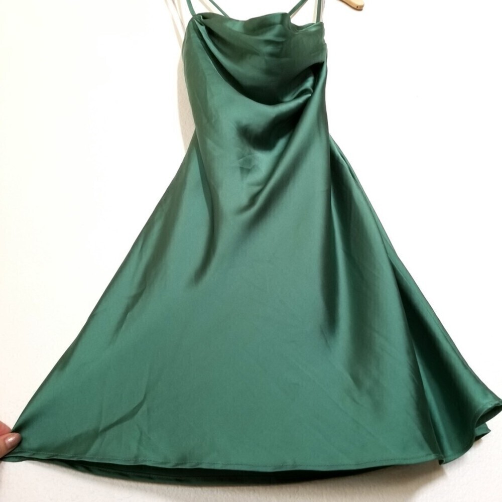 NWT Lovers and Friends Boa Cowl Neck Slip Mini Dress Emerald Green Satin Small - Picture 5 of 7
